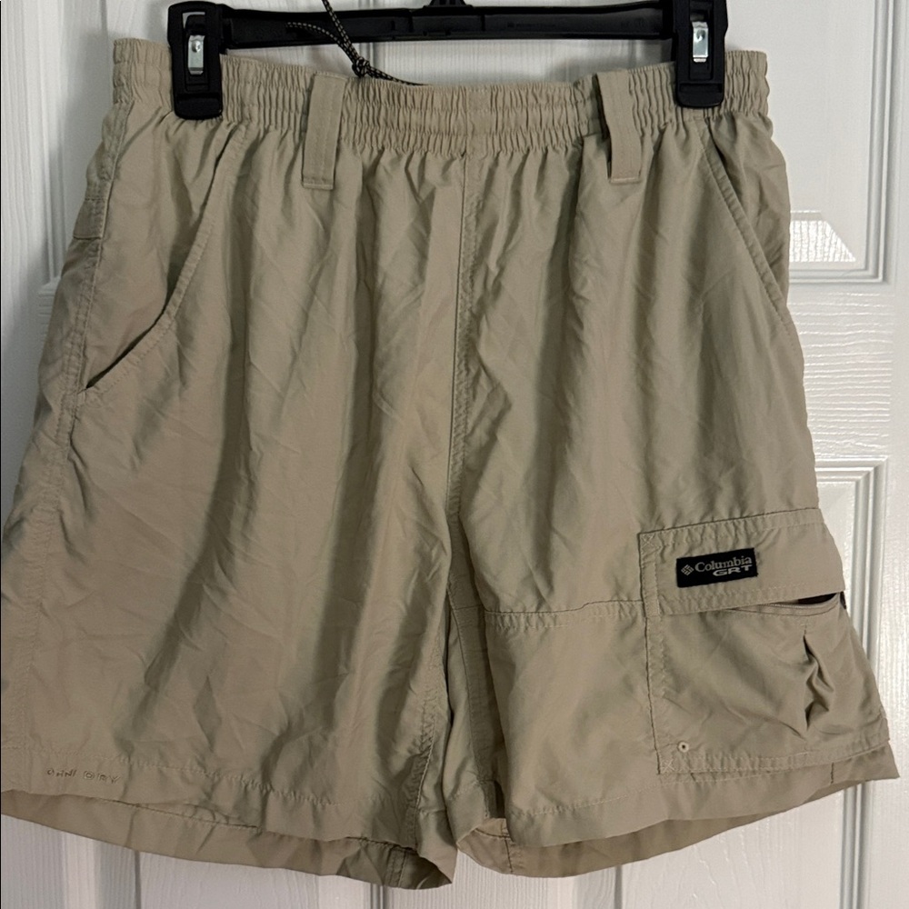 Columbia Men’s Tan Elastic-Waist Cargo Shorts